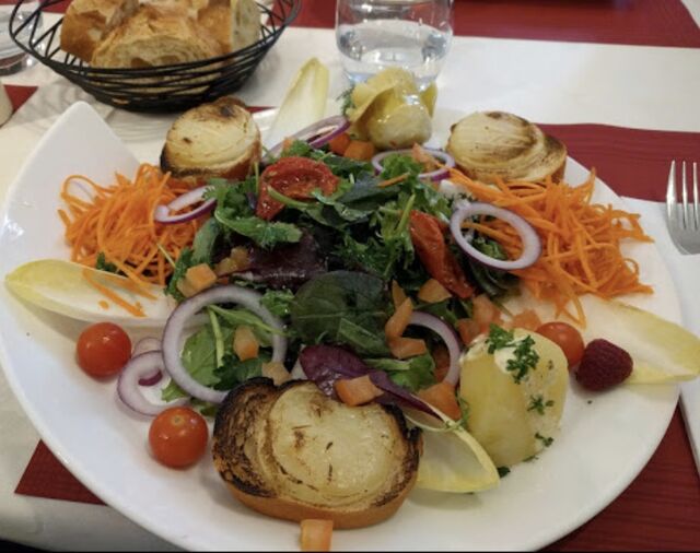 Notre salade de chèvre chaud