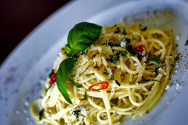 SPAGHETTI AGLIO OLIO