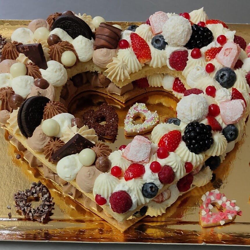 Heart cake