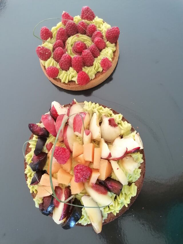 Atelier de pâtisserie spécial fruit fait avec des enfants de 3 ans et 2 ans. Un moment de rire assuré 