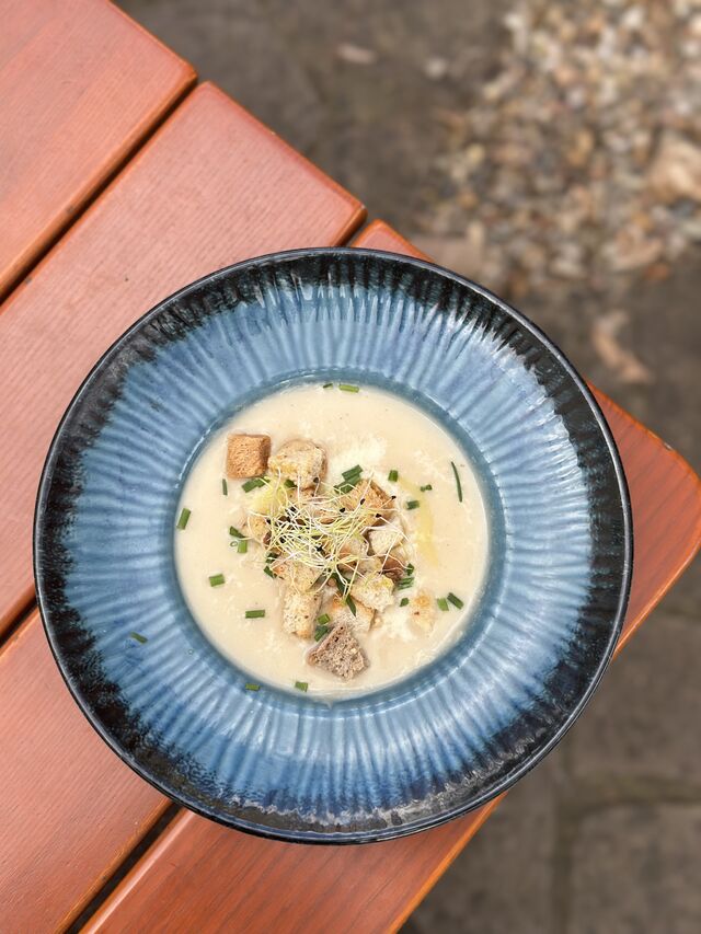 Květákový krém s lanýžovým olejem