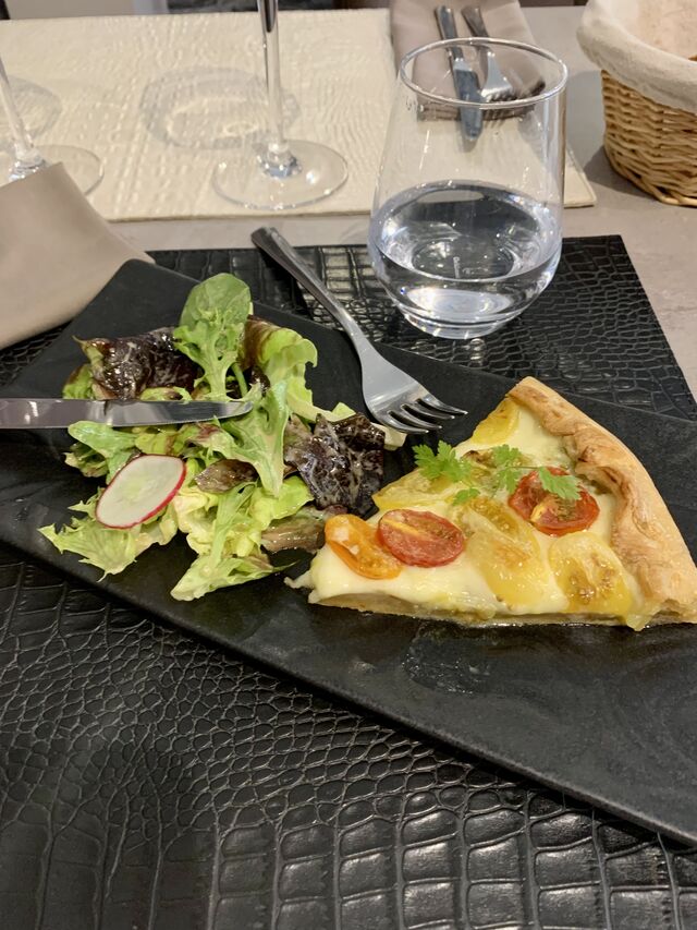 Entrer menu semaine midi :
Tarte tomates et mozzarella