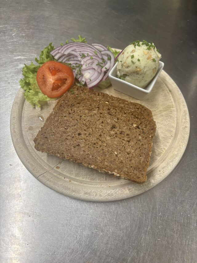 Griebenschmalz mit Vollkornbrot