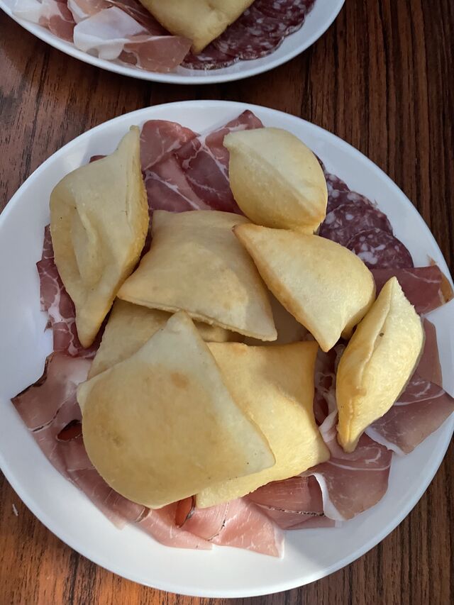 GNOCCO FRITTO E SALUMI