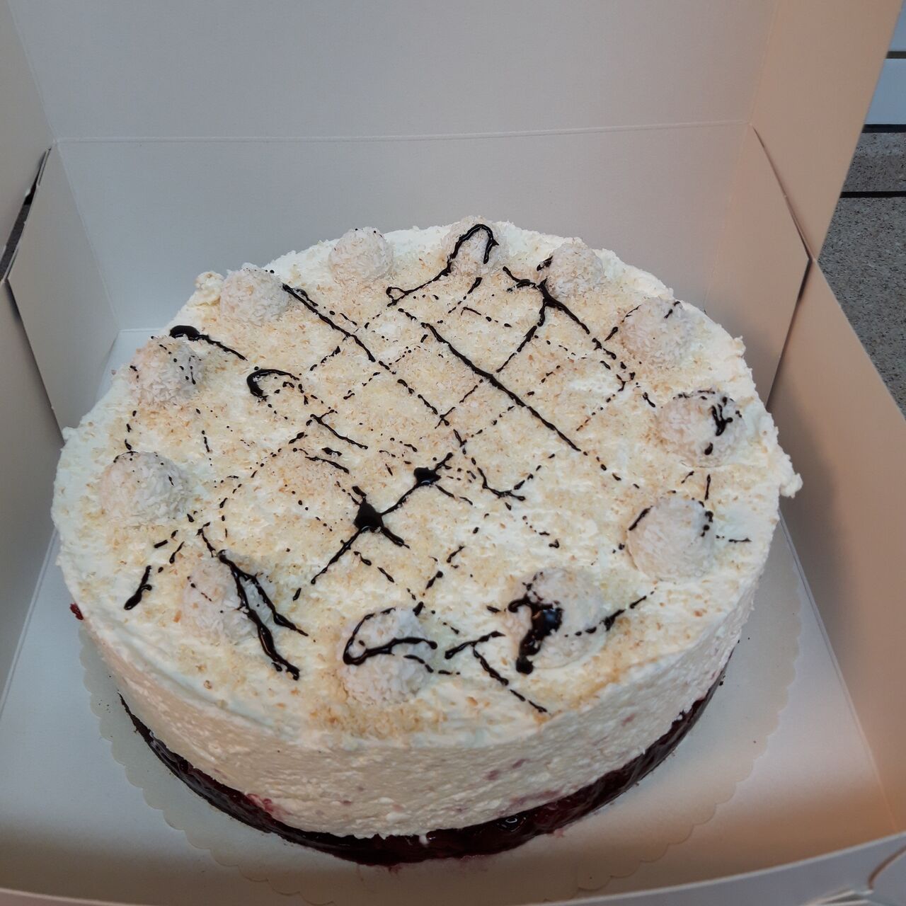 Raffaello-Kirsch-Sahne-Torte
