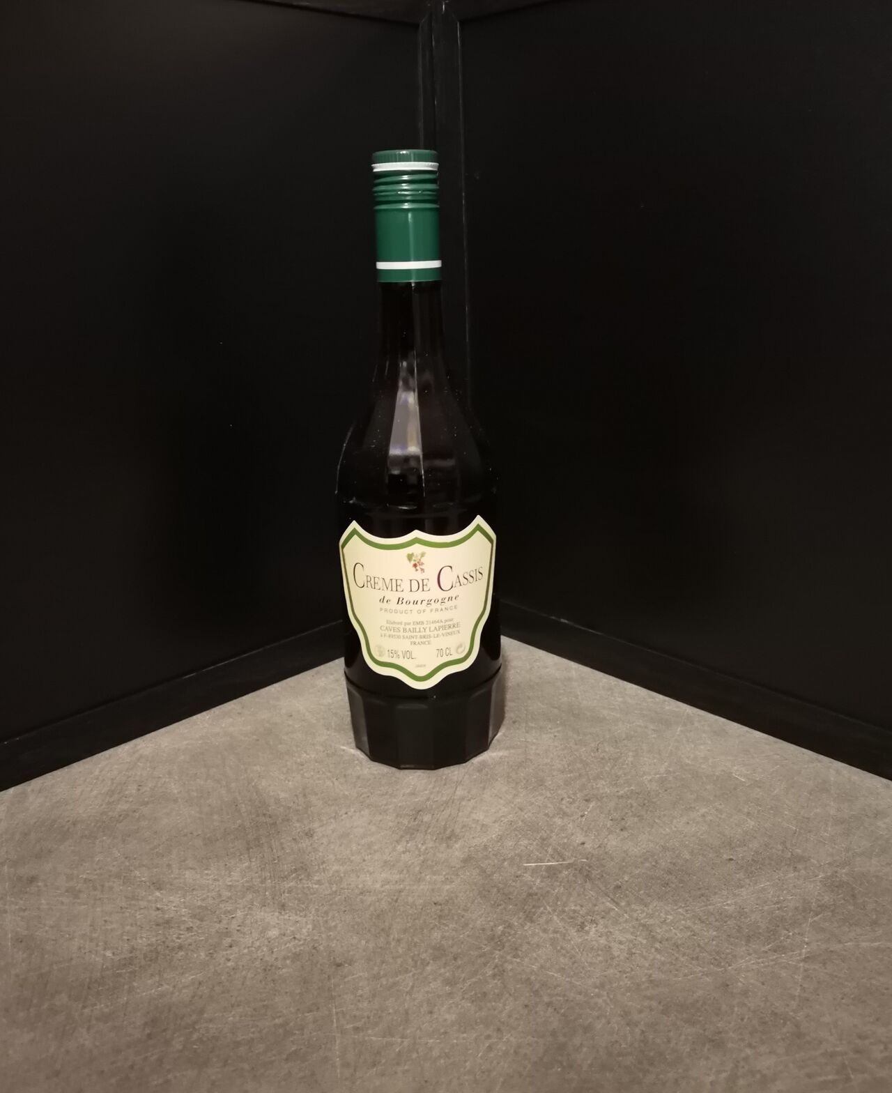 Crème de cassis=13.90€ 