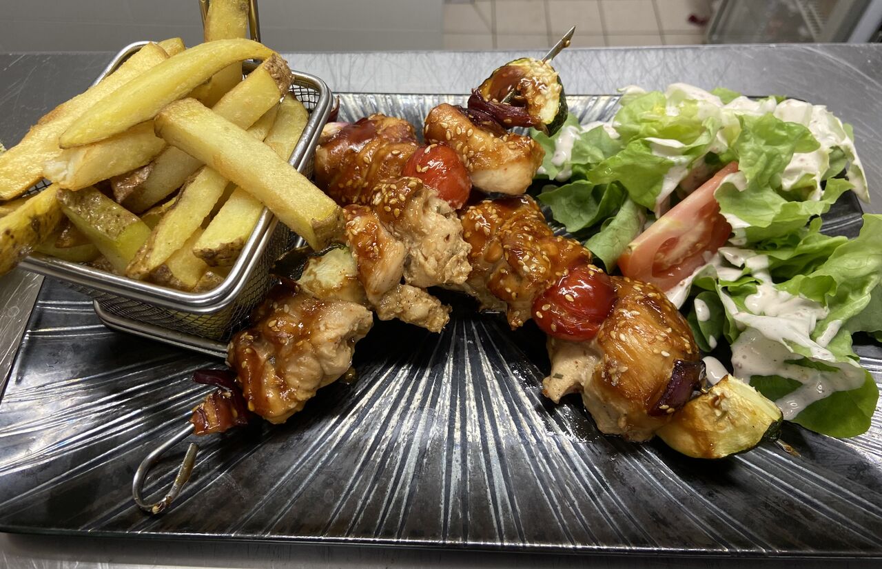 Brochette de poulet mariné