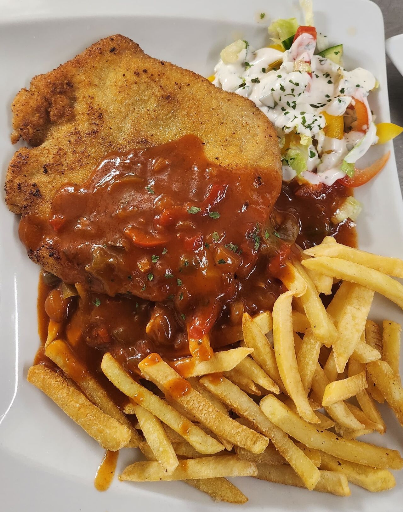 Schnitzel mit Paprika Soße