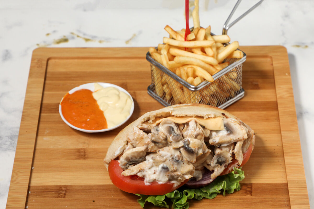 Envie d'un sandwitch! mais on fait quoi pour le régime!!
vous allez trouver la réponse vite dans le CHEF..