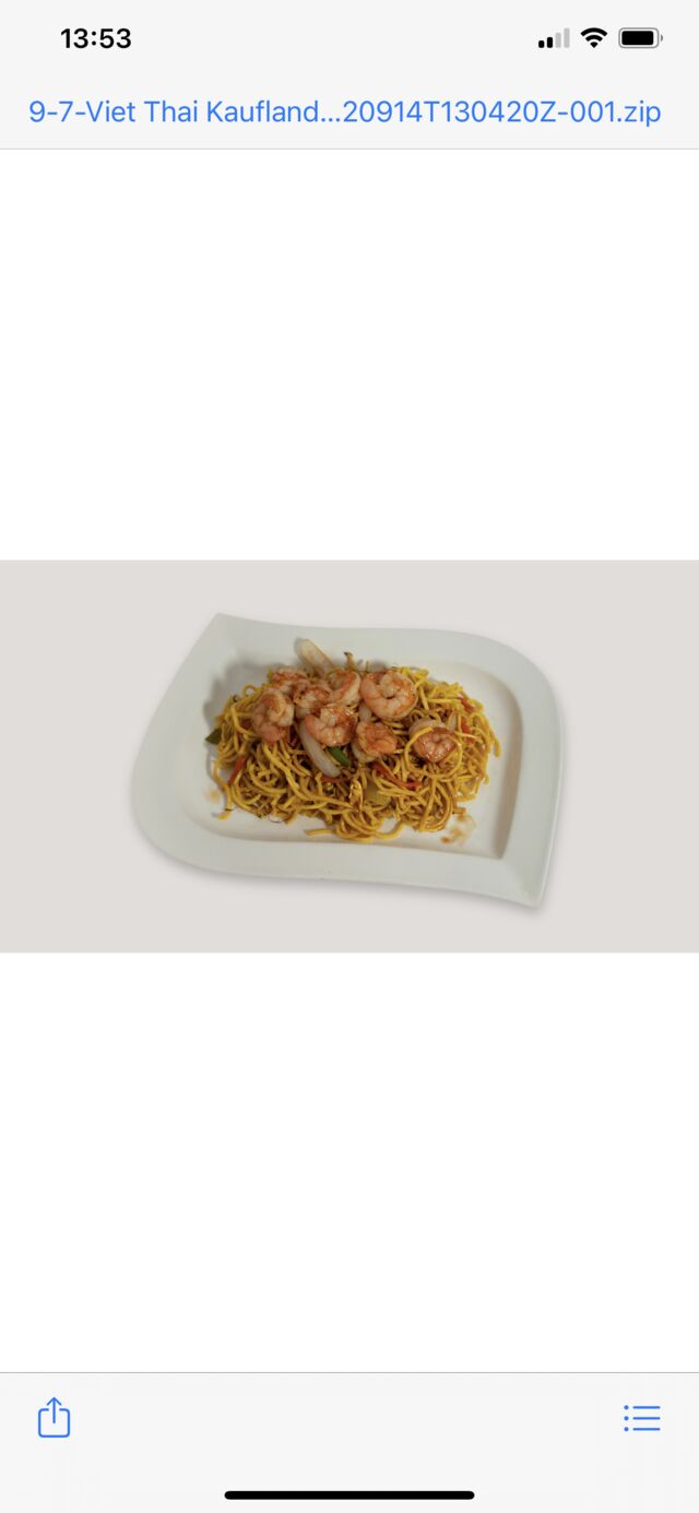 Nudeln gebratene mit Garnelen und Gemüse 