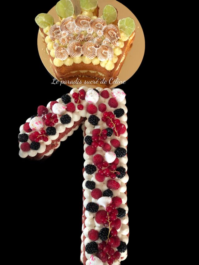 Number cake aux fruits rouges et couronne au citron meringuée
