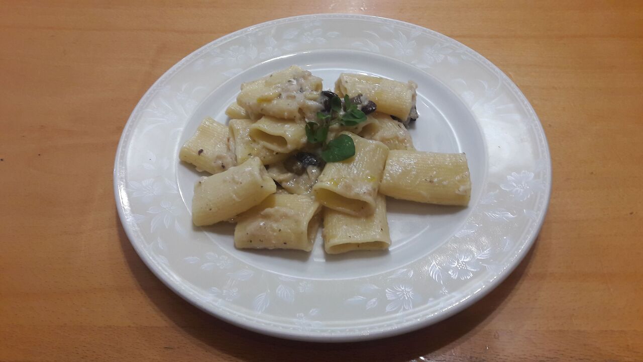 Paccheri seppiolosi