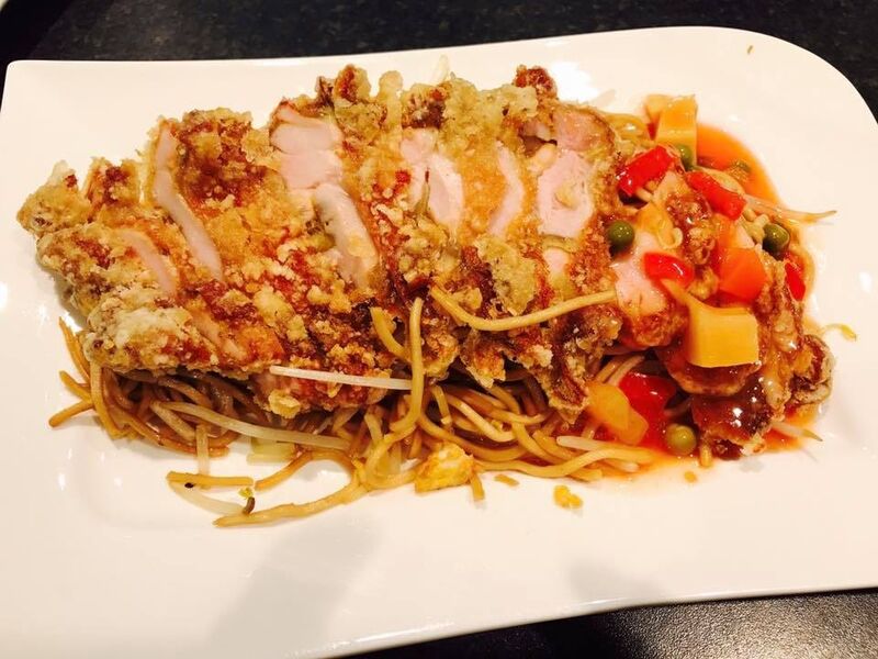 Nr.14: Nudeln mit knusprigem Hähnchenschenkel.