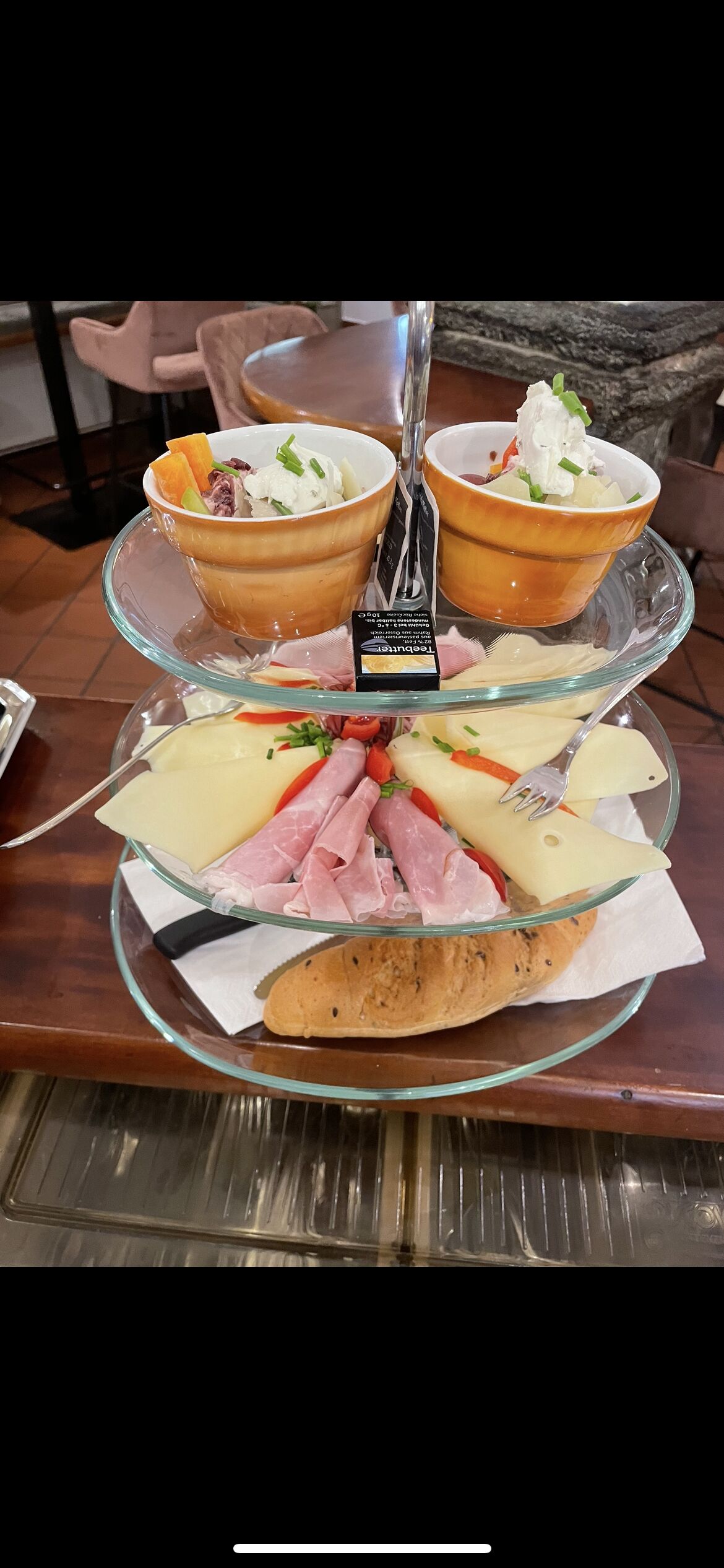 2 x Kleines Tiger-Frühstück auf Etagere