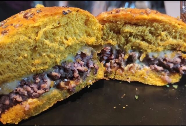 le fameux burger la grange !