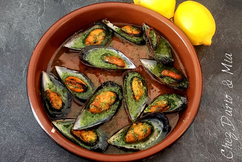 Mejillones salsa verde : moules sauce persillée 