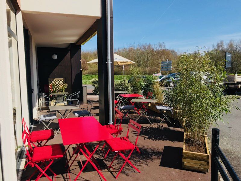 Notre terrasse ouverte en saison 