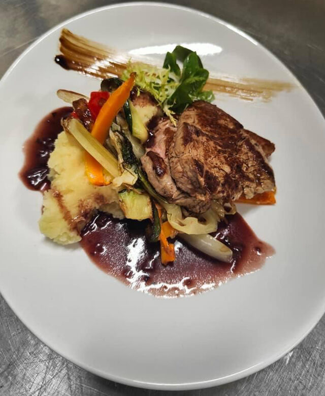 Grenadin de Veau sauce au vin