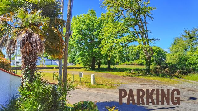 Parking extérieur 