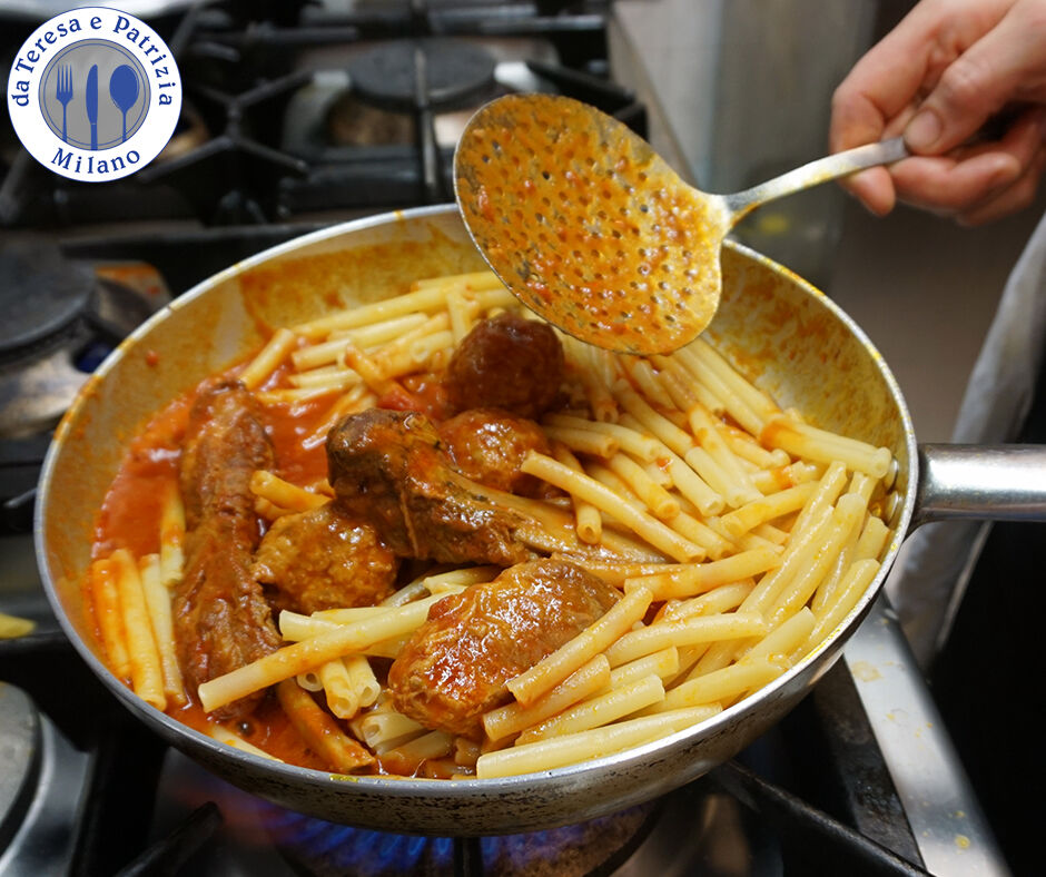Ziti con ragù napoletano.... 'na sciccheria!