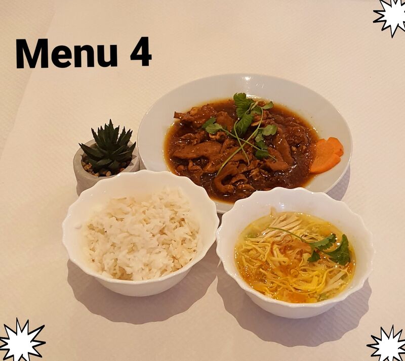 *Soupe de légumes au poulet
*Porc au caramel
*Riz nature 