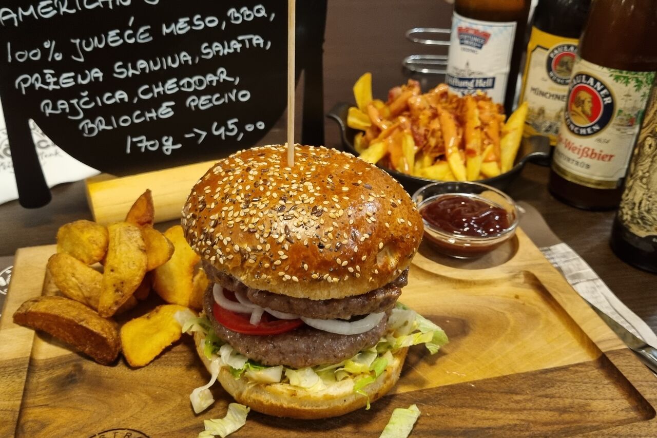 BBQ burger BAČVICA