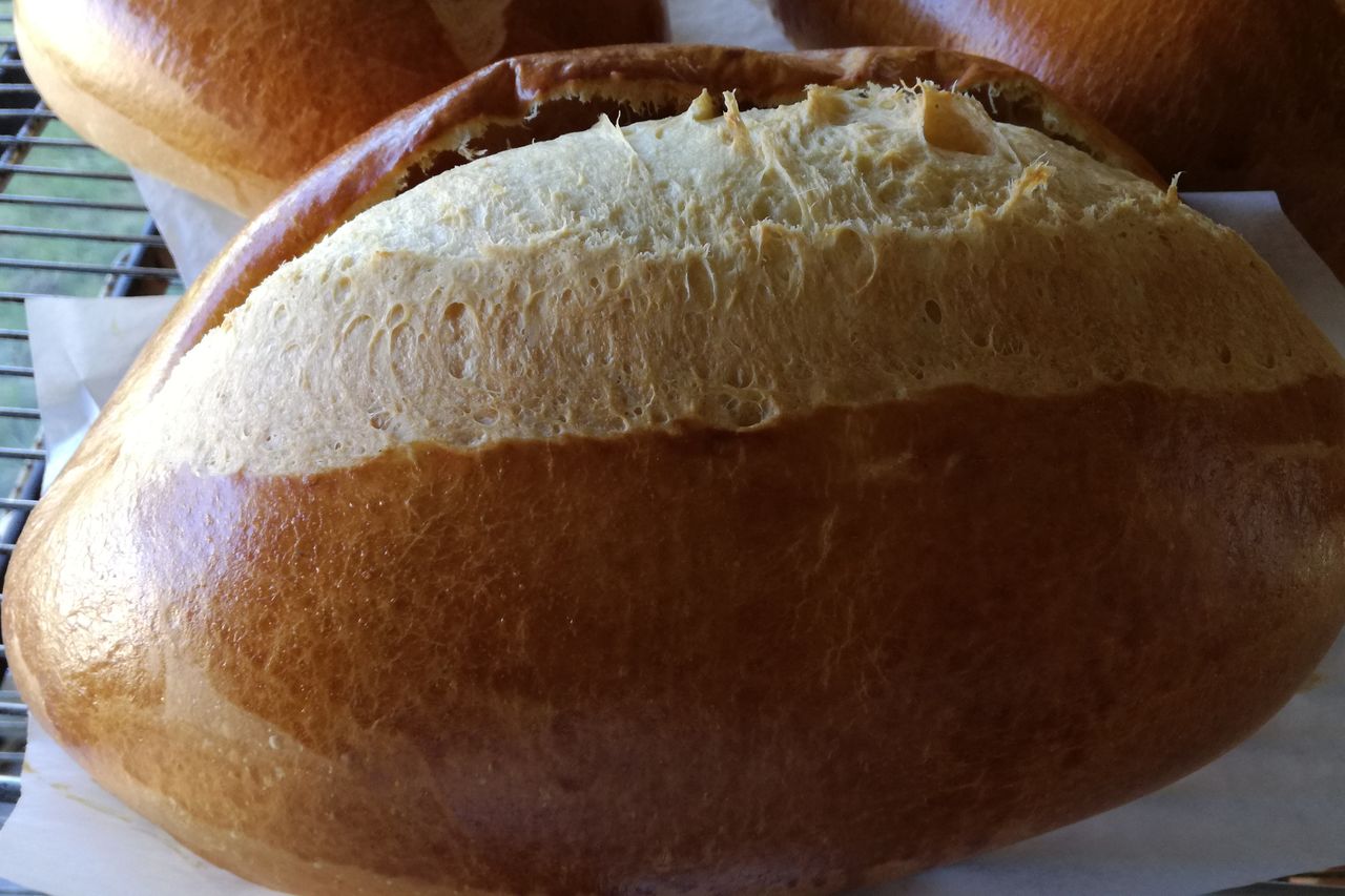 Brioche Type Gâche Façonneé a La Main.