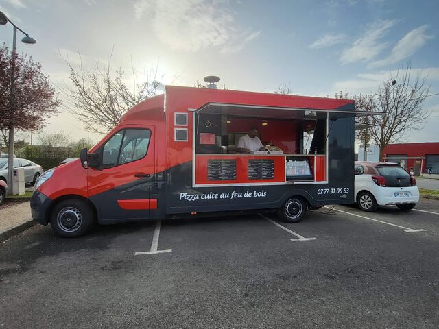 camion pizza stef o pizz a Binas