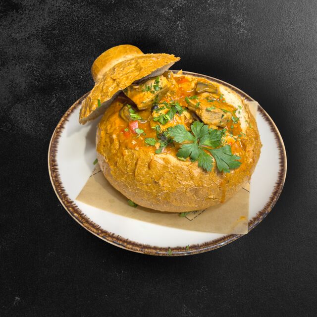 GULASZ W CHLEBIE | GULASH IN BREAD BOWL