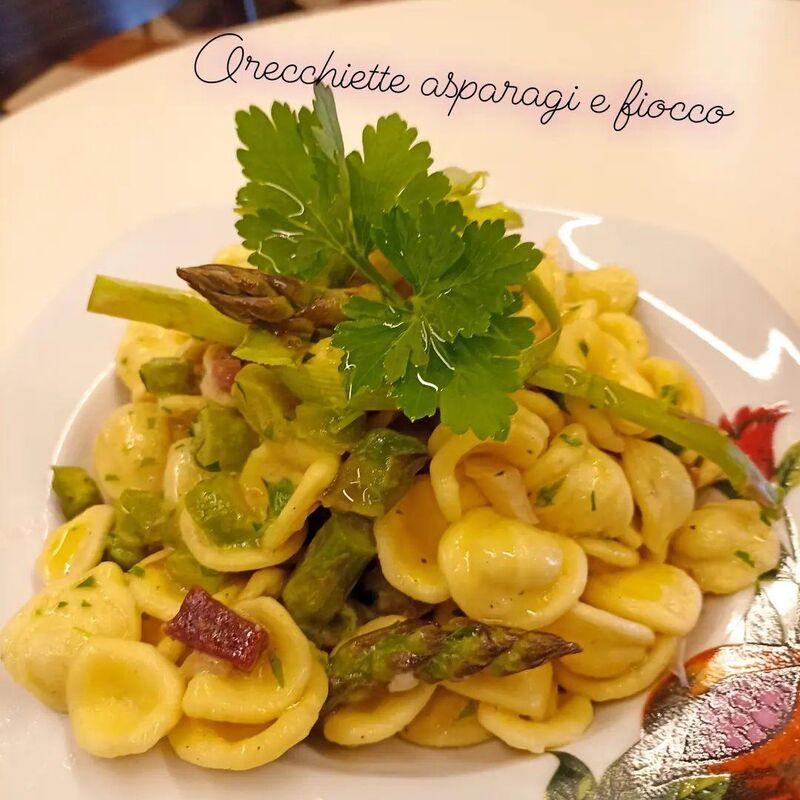 Orecchiette asparagi e fiocco