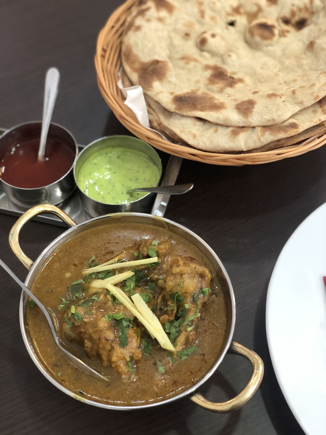 # roti & nihari # tandoorinaan # nihari # halalfoodpakistani # whitechapel # halalfoodies # mann-o-salwa # halal # halalfood