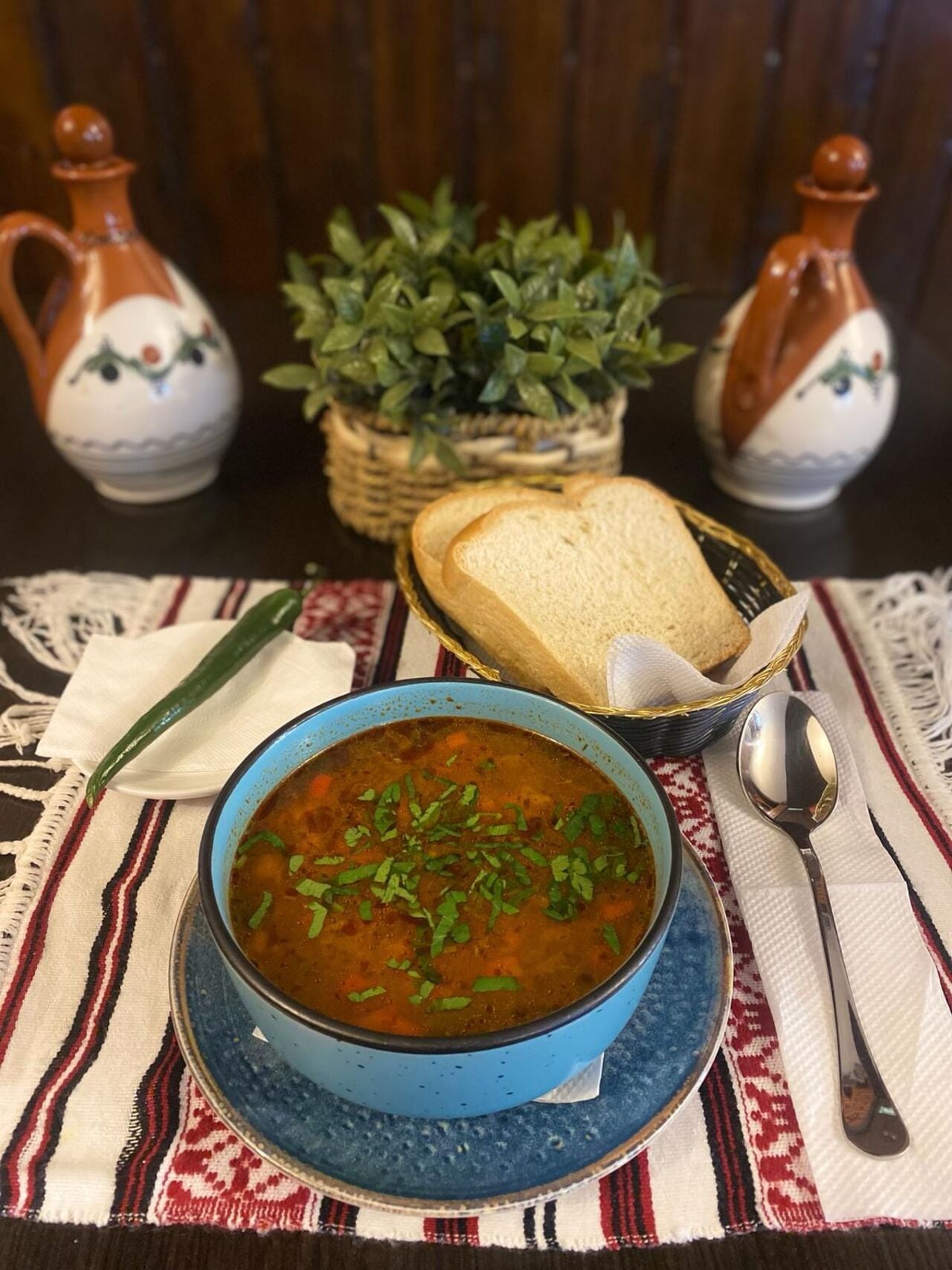 Savurează gustul autentic al tradiției!