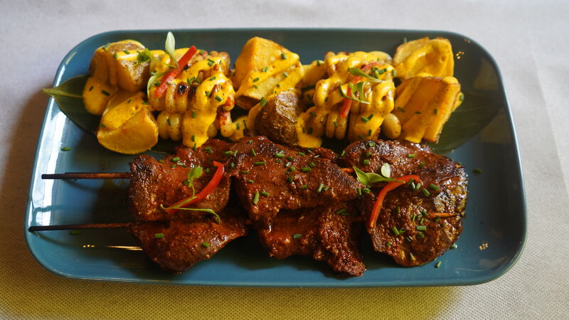 ANTICUCHOS DE TERNERA 