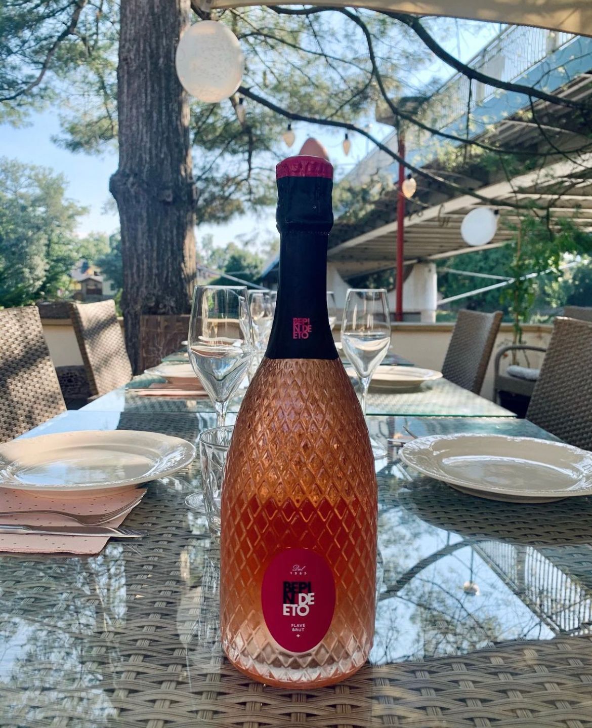 Plánujete narozeninovou oslavu, rozlučku se svobodou nebo jinou událost? Vše připravíme do posledního detailu!