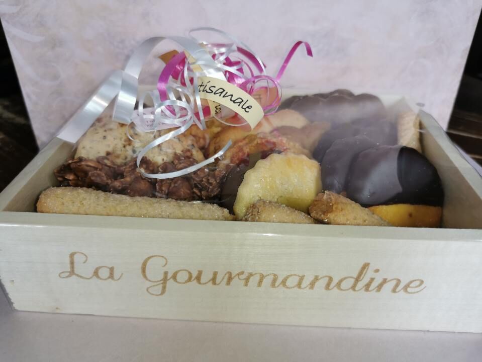 Boîte de mélange biscuits 300g. 17.45€