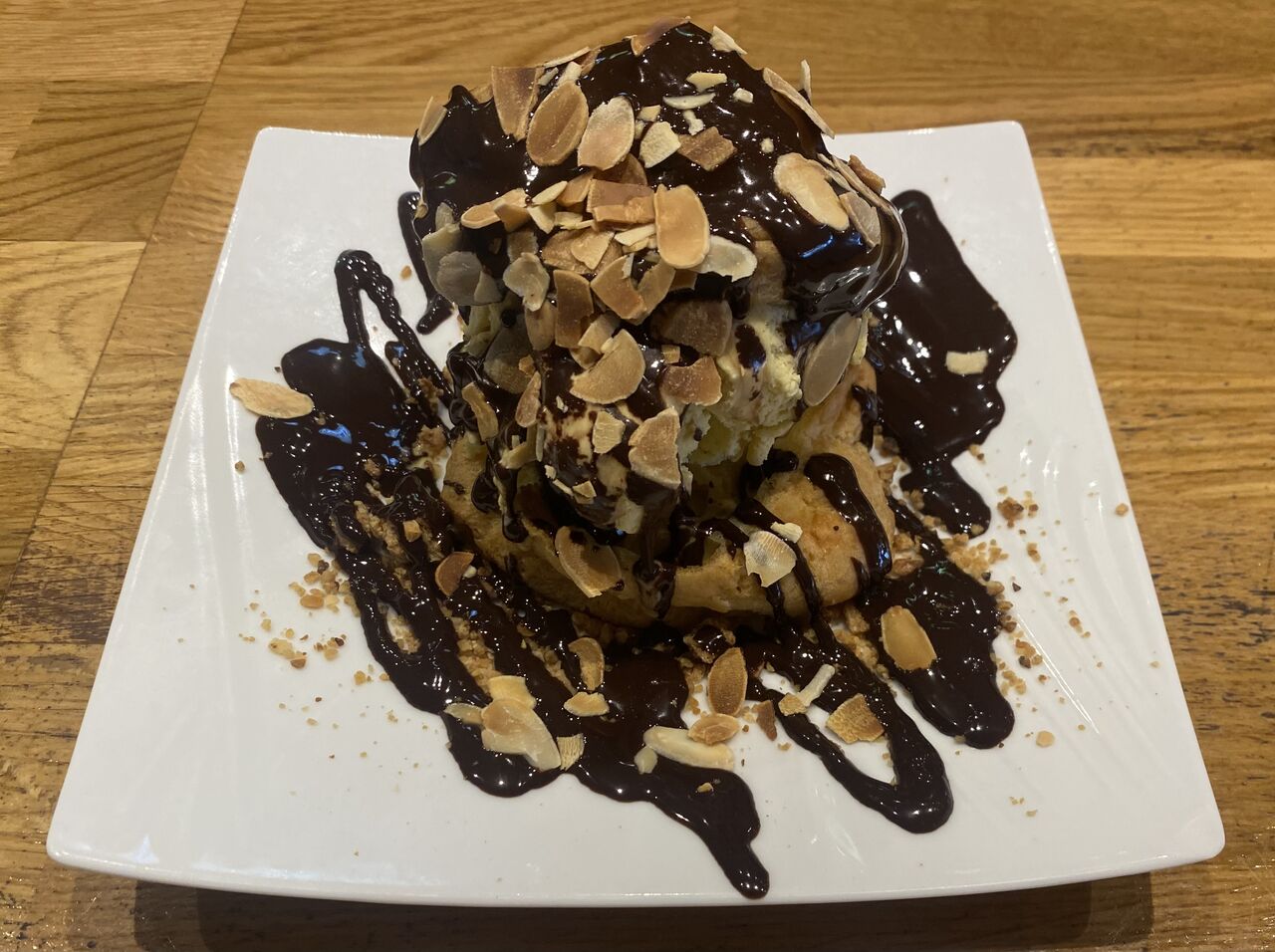 Profiteroles au chocolat 