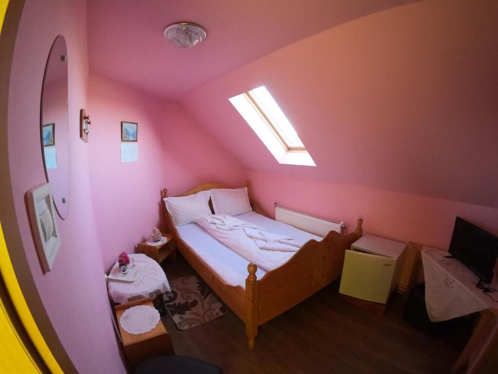 Cameră Matrimonială