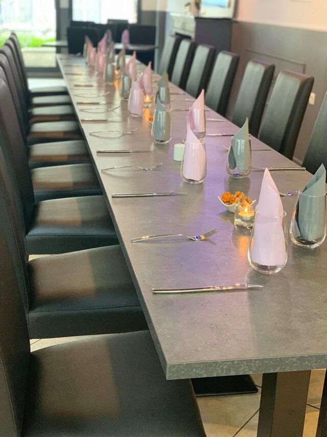 Une grande capacité d'accueil, idéal pour vos réunions de famille ou séminaires
110 places assises réparties sur deux salles