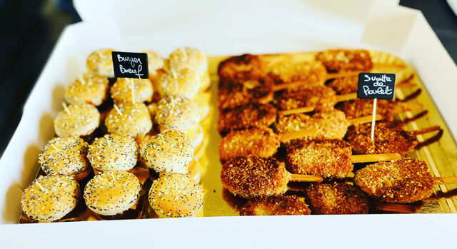 Burger boeuf et sucette de poulet