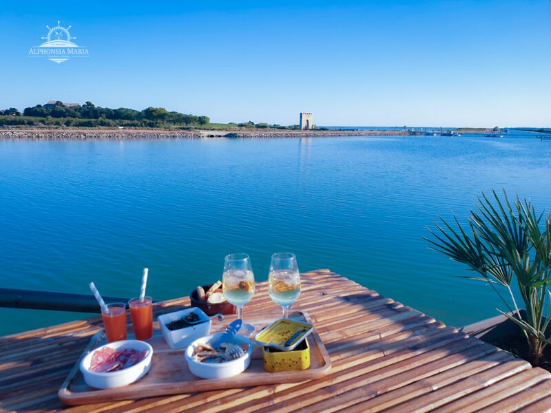 Apéro dans une bruyante quiétude #whatelse ? ☺️