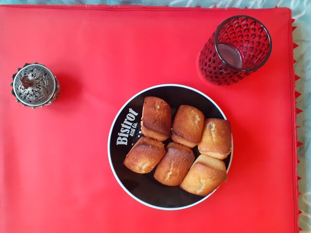 Financiers amandes miel sans gluten ni lactose. Un délice. Un fondant extra...il manque le petit café pour accompagner 