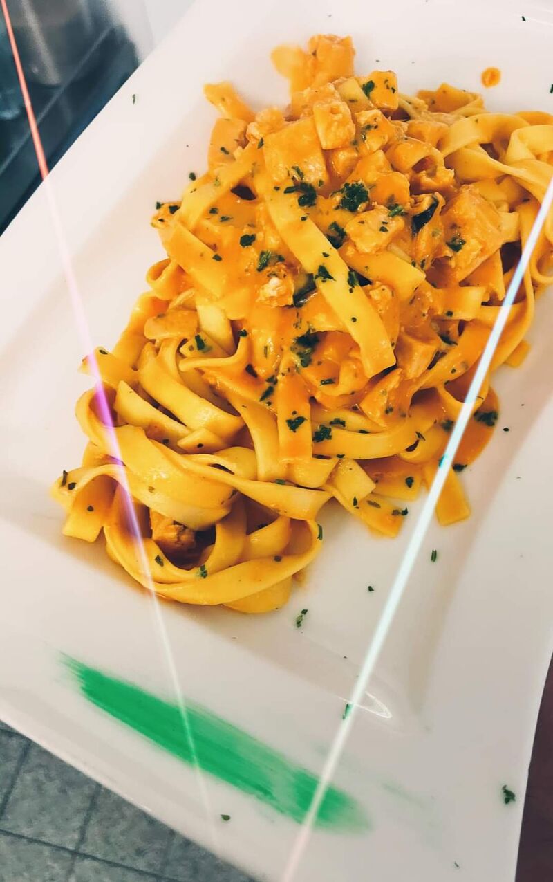 Tagliatelle al Salmone