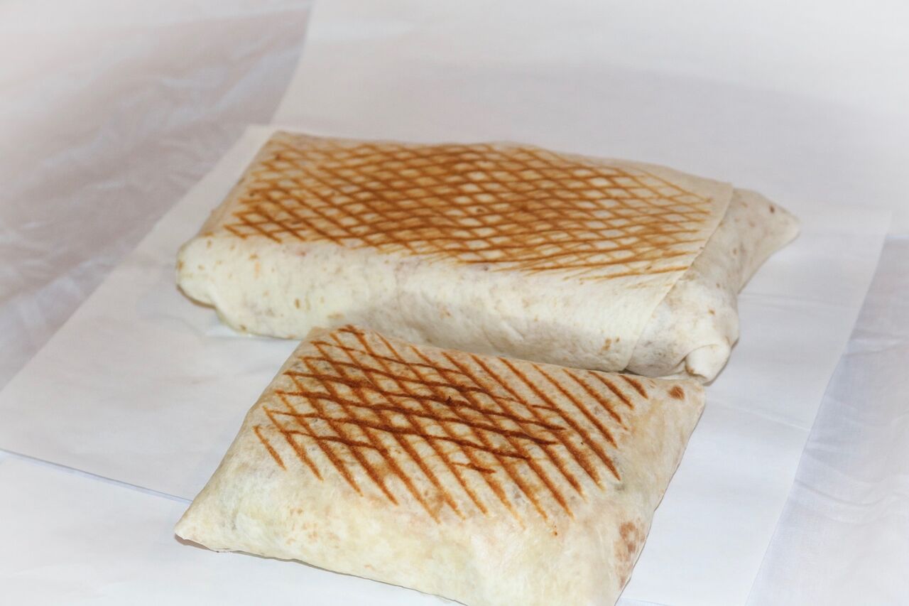 Tacos XL( 2 viandes )seul: 8,5€. frites+ boiss 33: 9€
kebab, poulet, steak, kefta, cordon bleu, tender, nuggets
sup viande: 1€