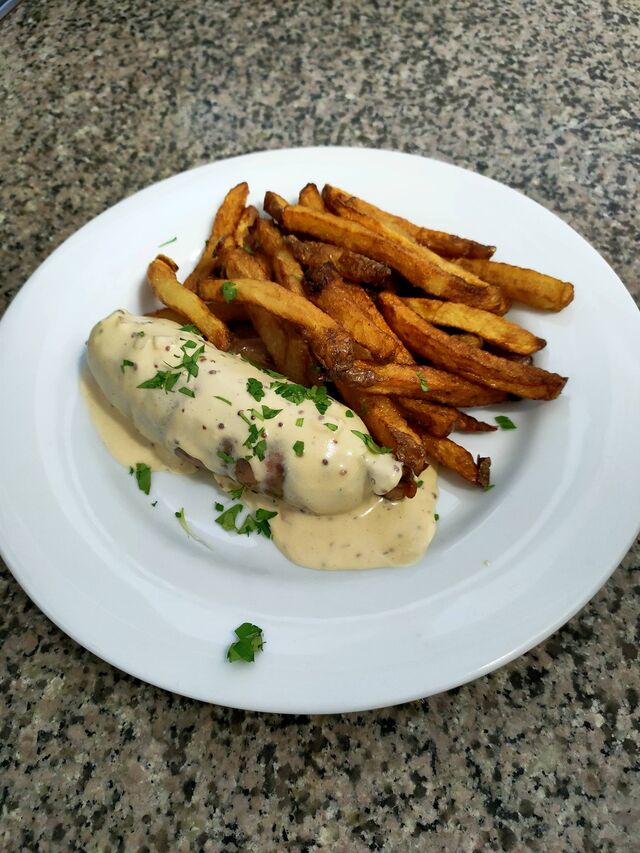 La Cantine Villejames : Andouillette sauce moutarde à l'ancienne