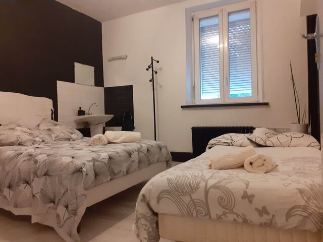 Chambre noire et blanche