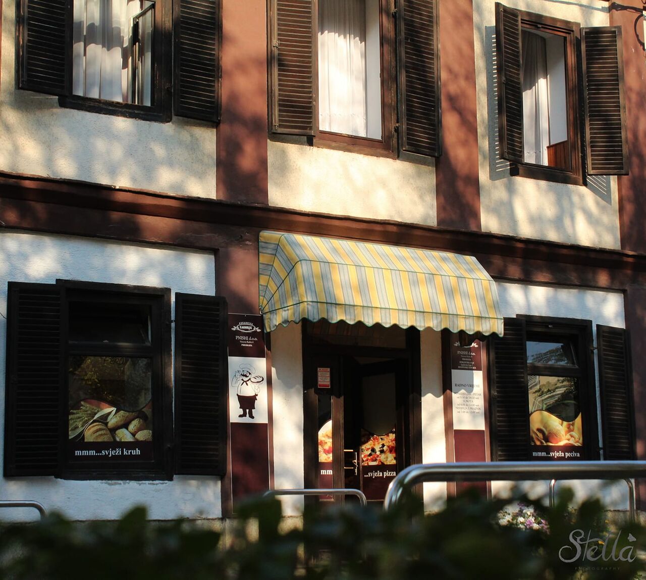 Posjetite nas na adresi Ljudevita Gaja 7 u Krapinskim Toplicama i uzivajte u finim pecivima i ostalim proizvodima!