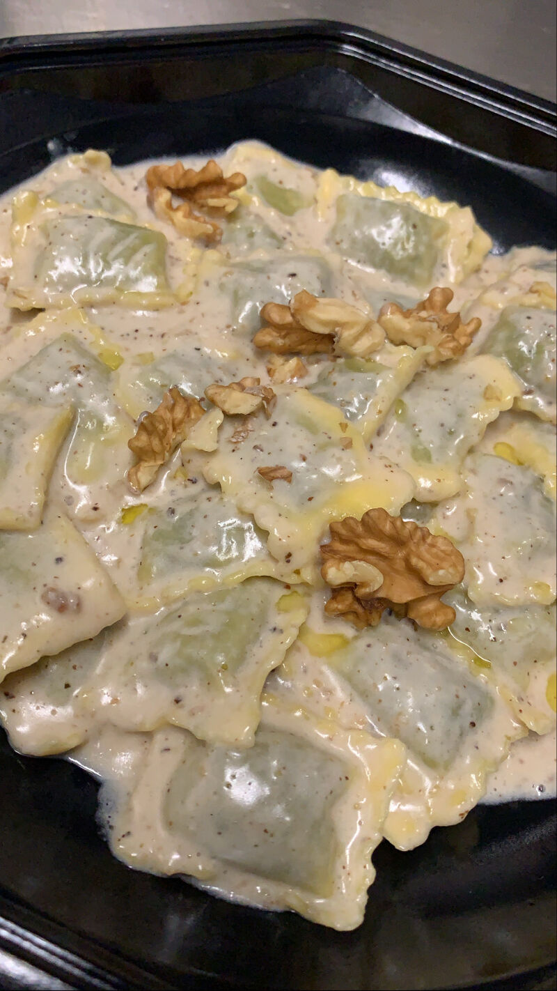 Ravioli alla Bourrage avec Crème de noix à emporter