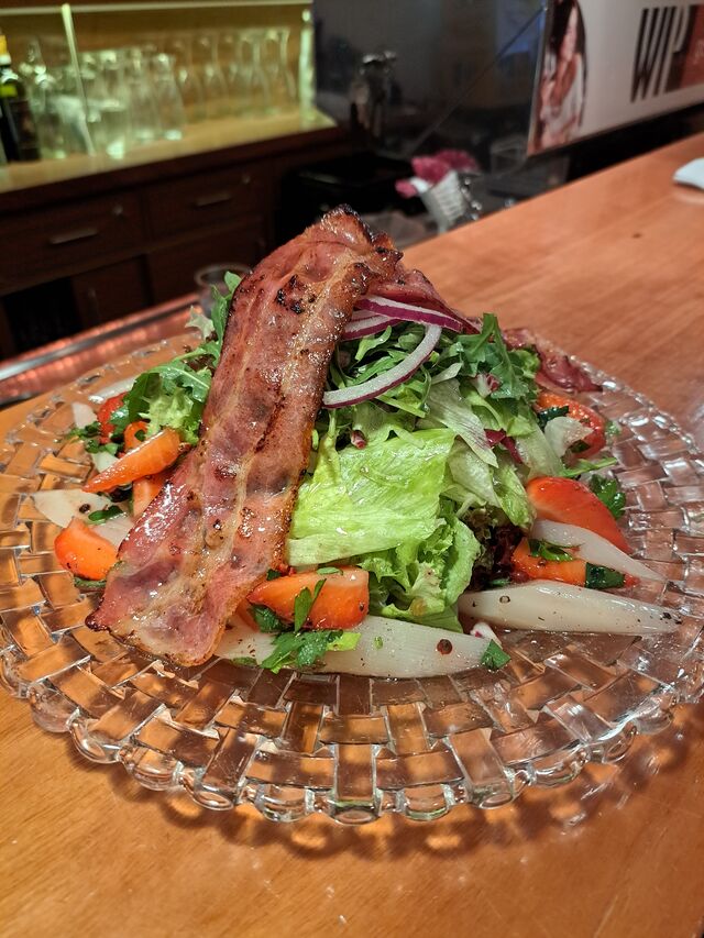 Spargel-Erdbeer-Bacon-Salat