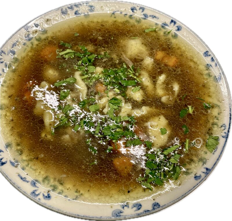 Kolagenowy rosół z mięs wielu (wołowina, kaczka, sarnina, jeleń) z lanymi kluskami