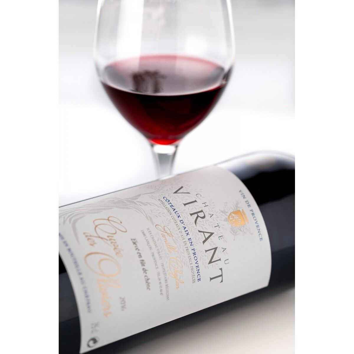 VIN ROUGE DU CHATEAU VIRANT, ELEVÉ EN FUT DE CHÈNE 